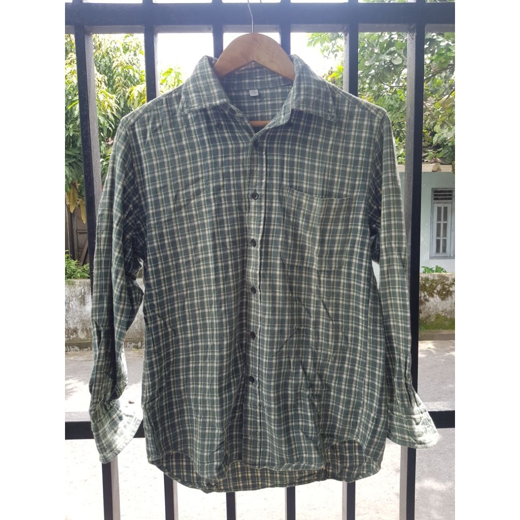 Flannel uniqlo Preloved
