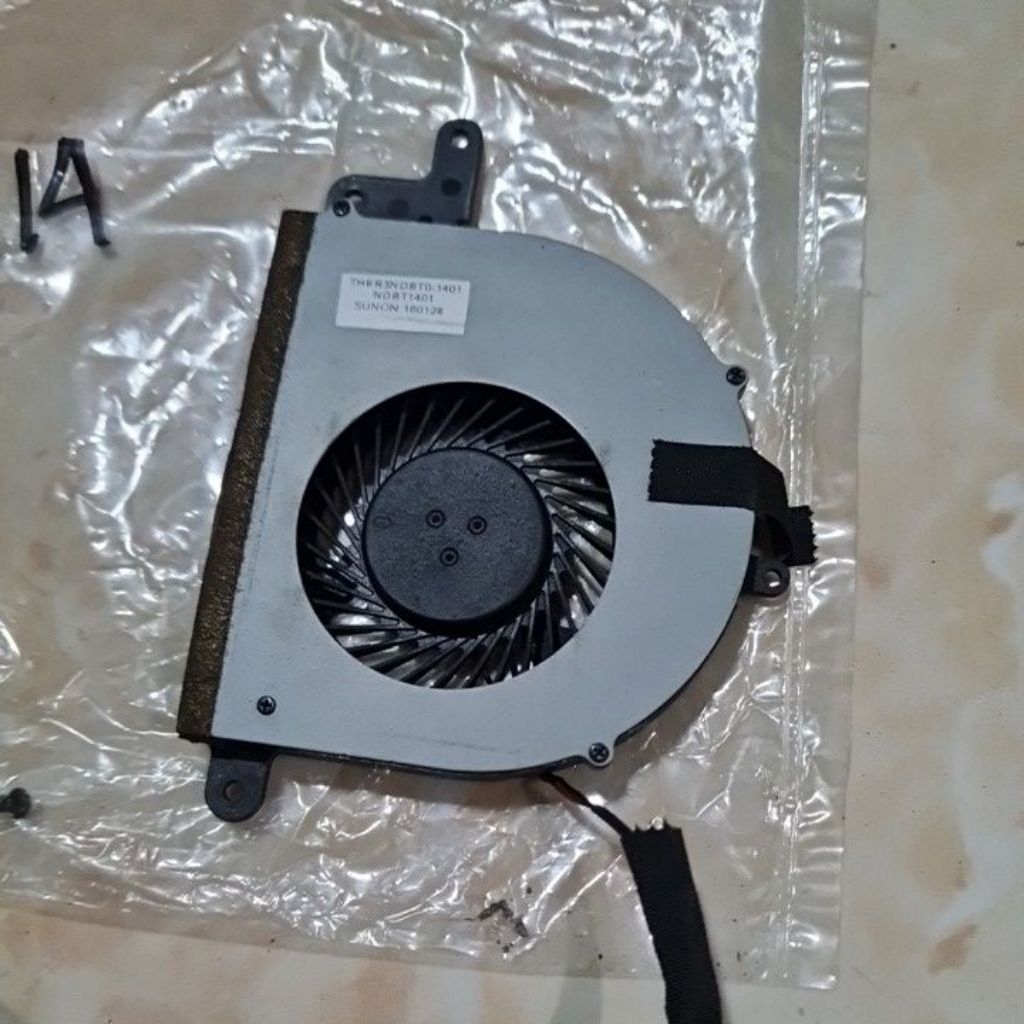 fan laptop Acer 14