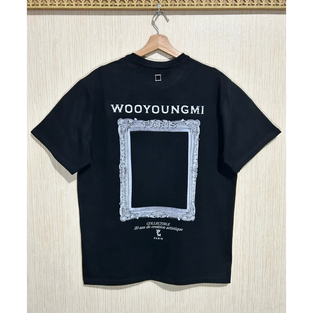‘WOOYOUNGMI’ Frame Back Logo T-shirt