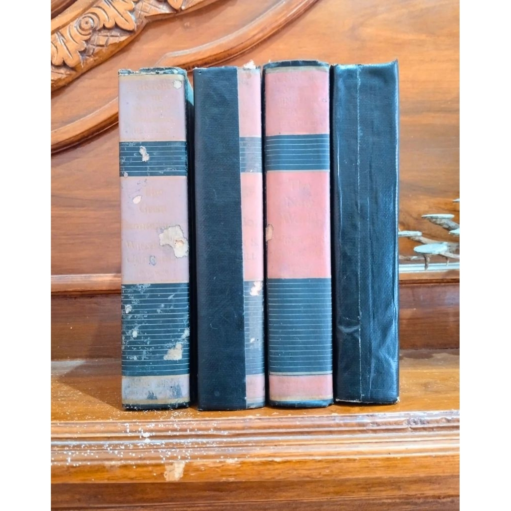 Satu Set Winston Churchill - A History of English Speaking Peoples The Birth of Britain The New Worl