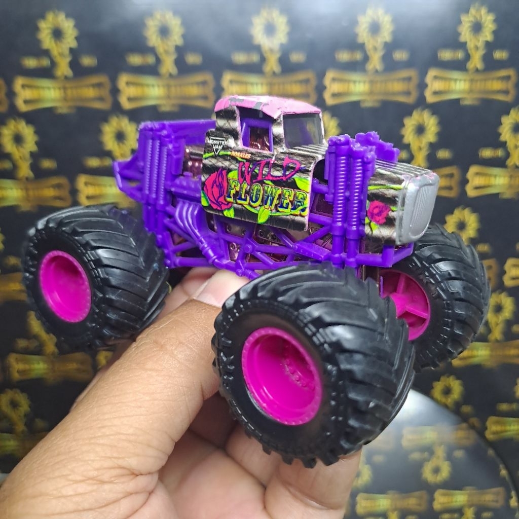85% LOOSE MONSTER JAM LOOSE MONSTER JAM WILD FLOWER MONSTER JAM 1:64 MONSTER JAM KOLPRI KONDISI 85%