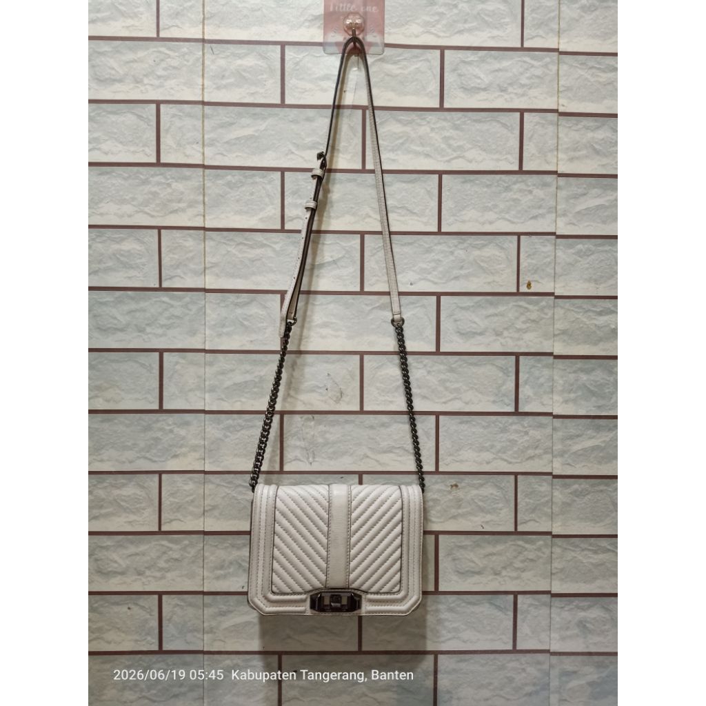 Tas sling Rantai Kulit Asli REB3CC4 M1NK00F Baby Grey /Tas Slempang Kulit Asli Warna Abu Abu Muda /S