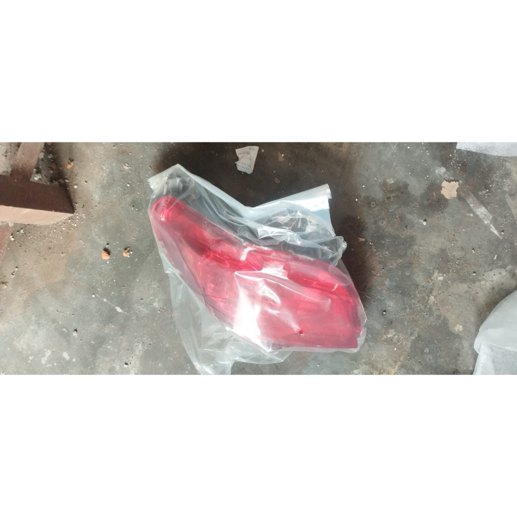 mata kucing mobil