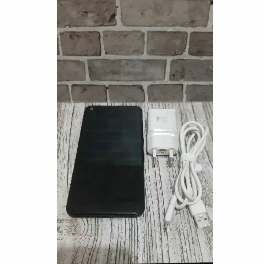 Samsung A11 Hitam 3/32GB, ada tompel di LCD