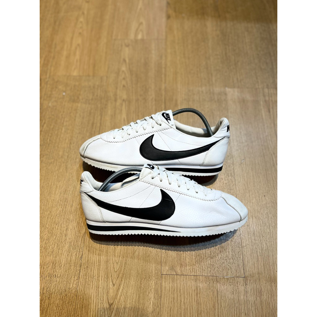 SEPATU NIKE SIZE 45