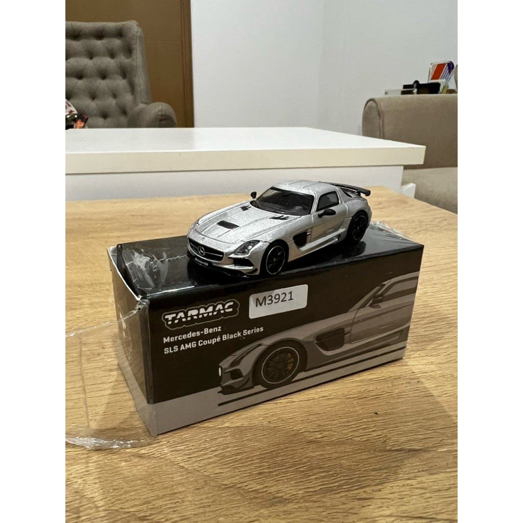 Tarmac Works Mercedes Benz SLS