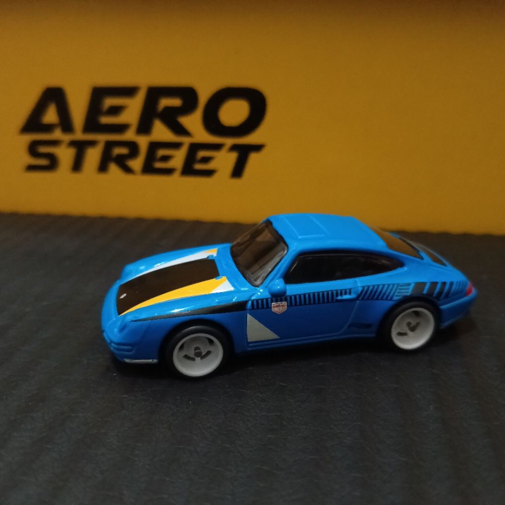 HW 1996 Porsche Carrera (Ban Karet)
