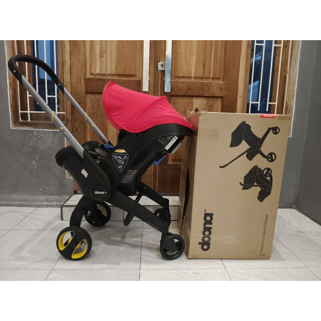 Stroller Carseat Doona plus Doona+ RED - Preloved like new