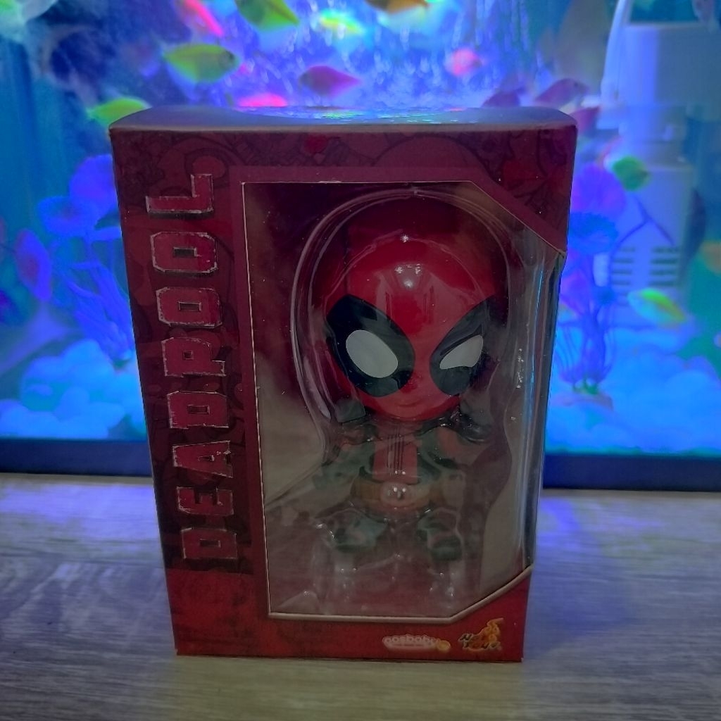 cosbaby hot toys Deadpool figure