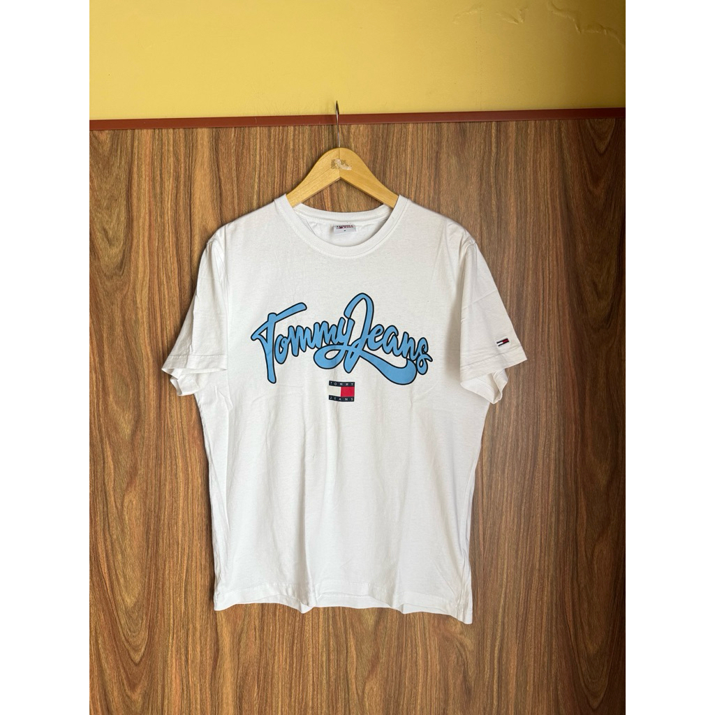 Baju Kaos Logo Bendera Bukan Uniqlo Second