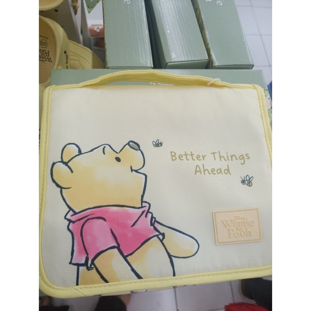 toiletry bag Winnie the Pooh / washbag Winnie the pooh