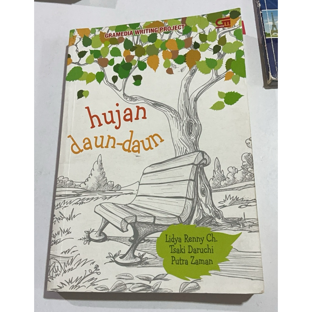 Preloved buku novel Hujan Daun-Daun