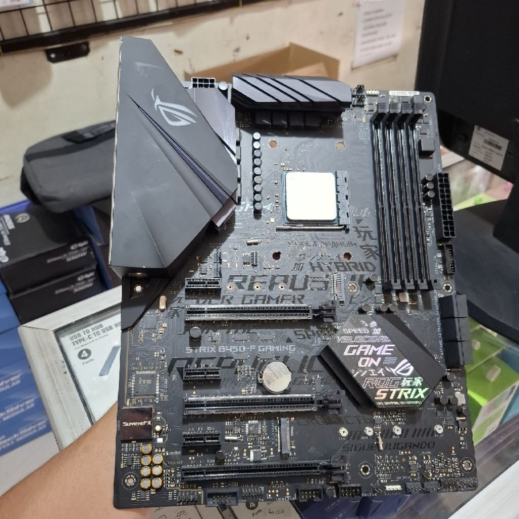 MOTHERBOARD ROG STRIX B450-F GAMING + PROCESSOR AMD RYZEN 5 3600 LIKE NEW