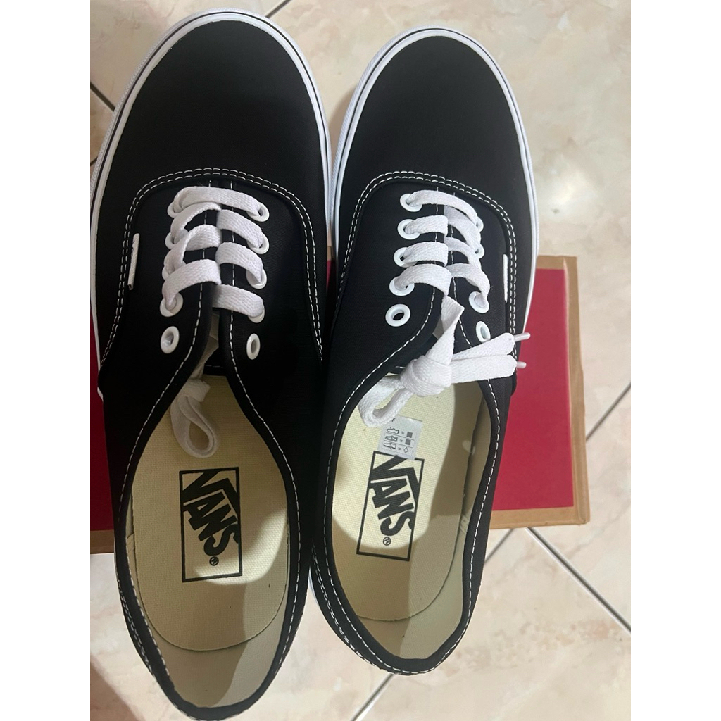 VANS AUTHENTIC BLACK WHITE