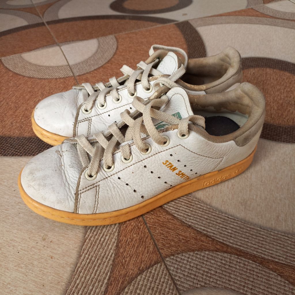 Sepatu sneakers second/bekas adidas stan smith size37 insol22,5cm kulit