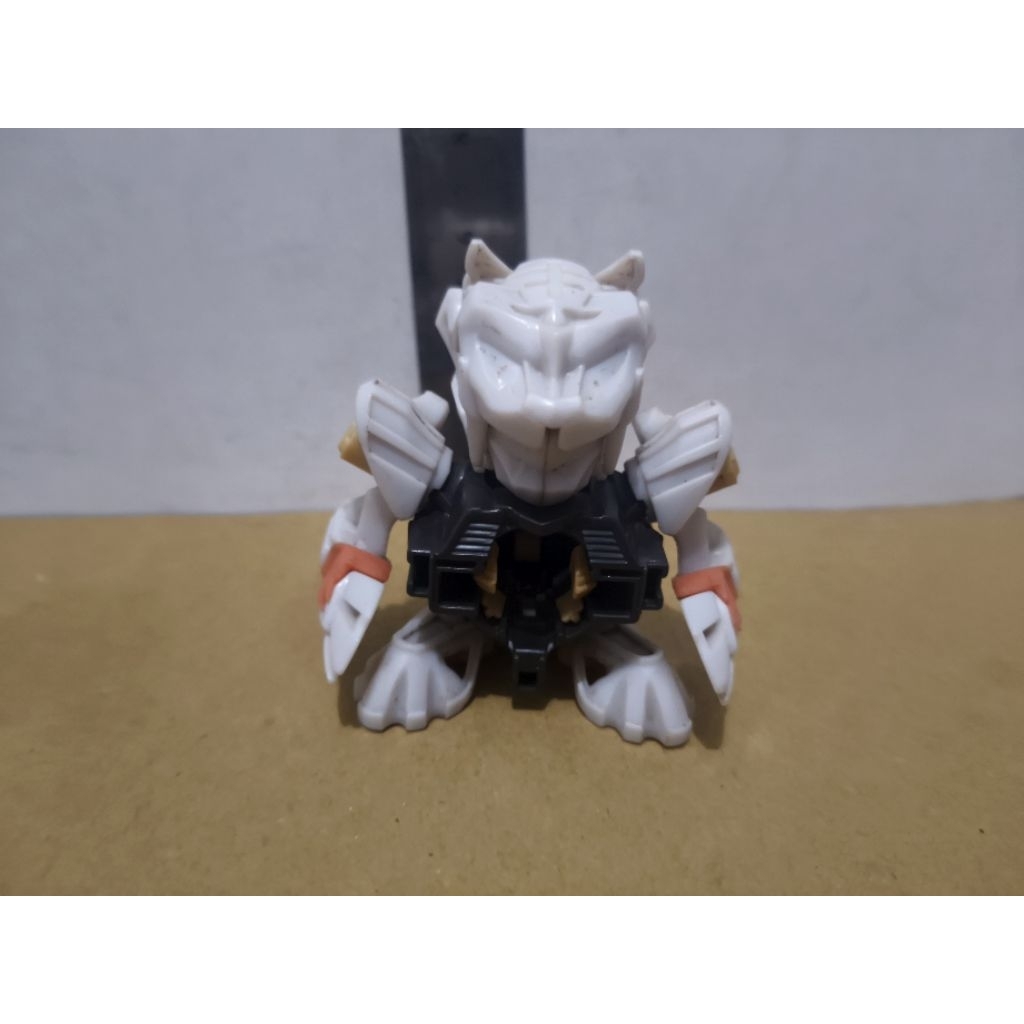 B-daman Cross Fight Tigare Hasbro Tomy Bdaman Minus