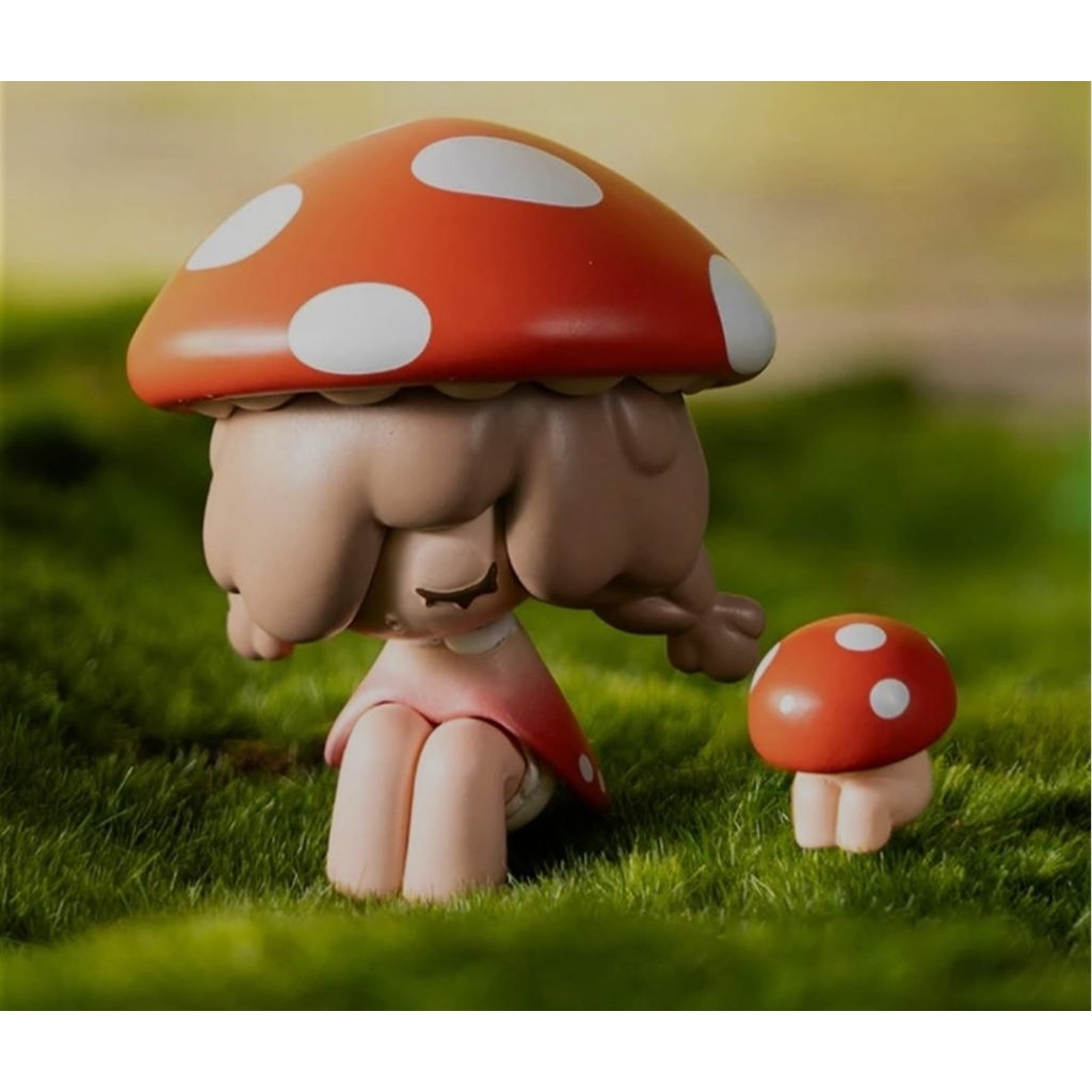 JINART LITTLE MUSHROOM GIRL FIGURE
