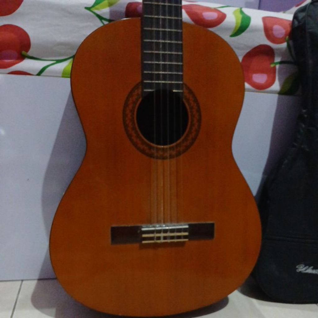 Gitar Yamaha C330A (Preloved)