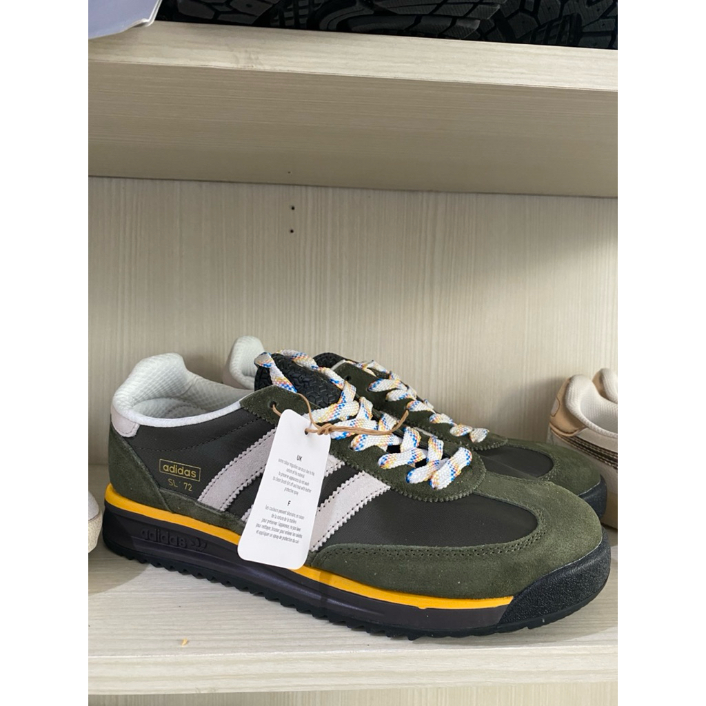 sepatu casual kalimantan SL 72