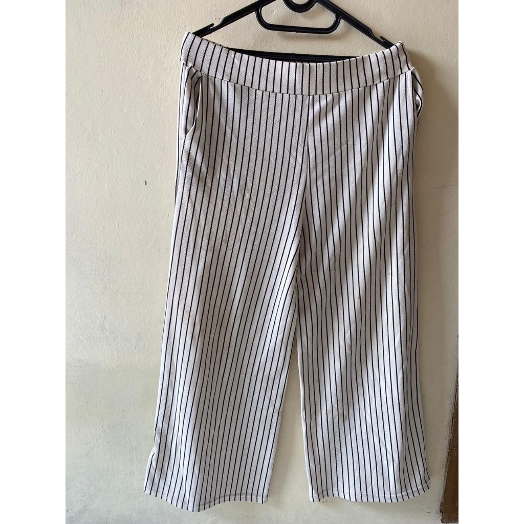Preloved Celana Panjang Garis-garis