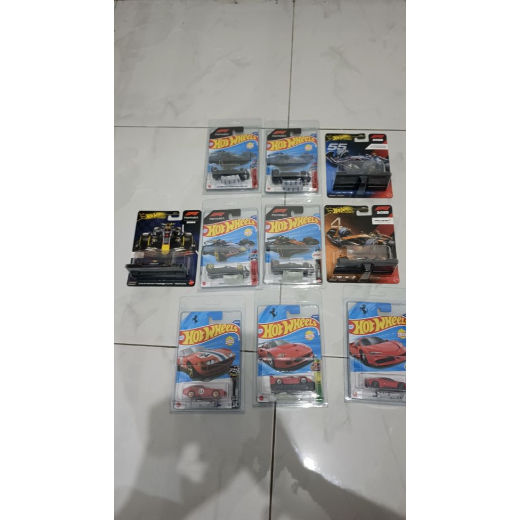 hotwheels f1 & Ferrari set mix