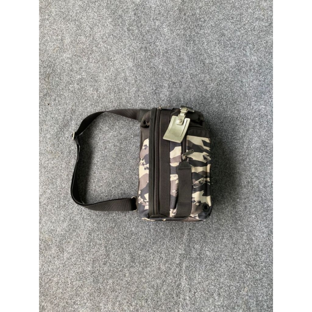 crossbody tumi