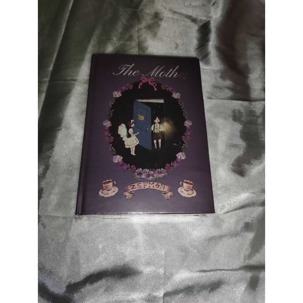 PRELOVED Novel The Moth Sealed