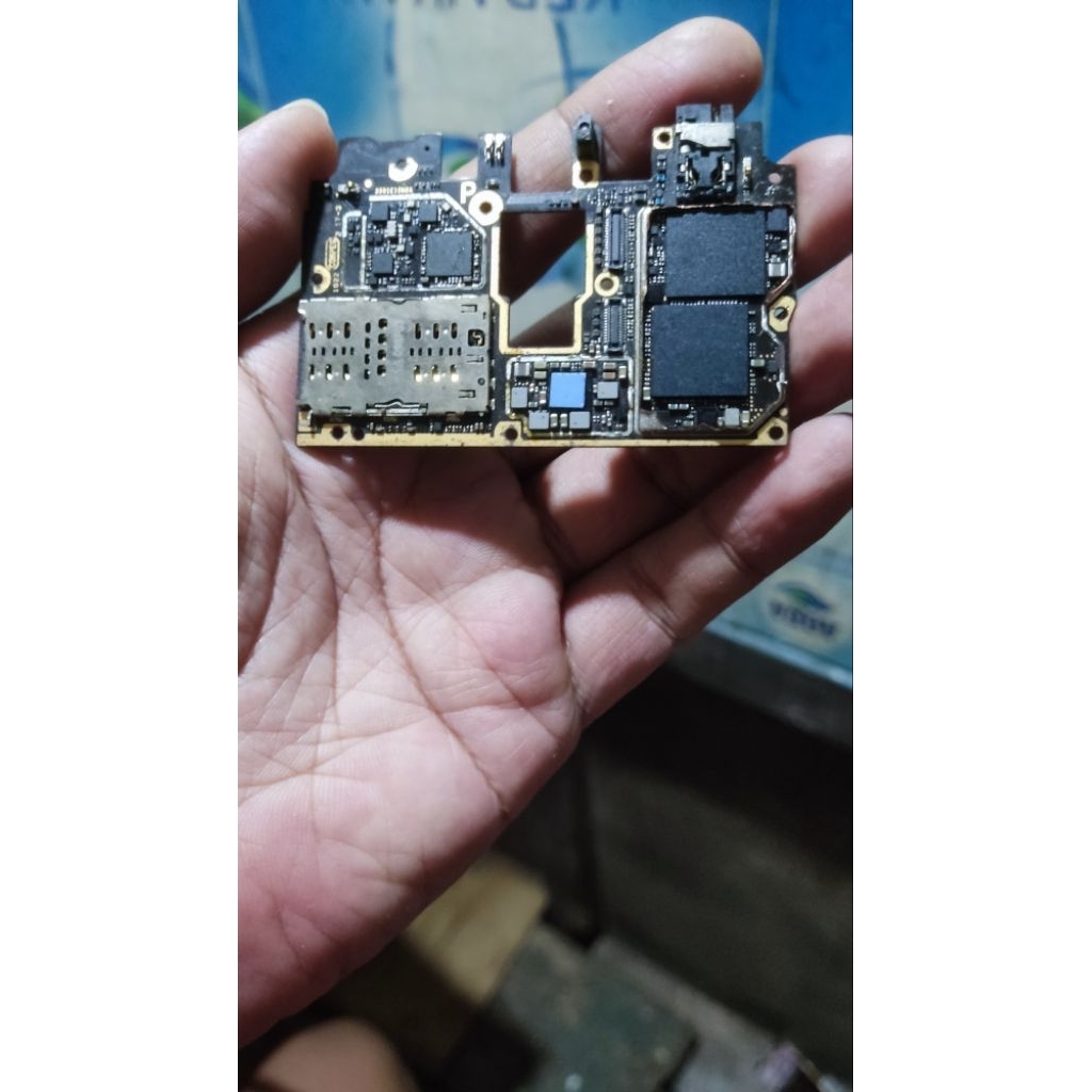 Mesin Poco F1