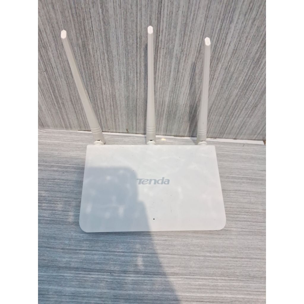 Tenda F3 WiFi Wireless Network Router Extender 300Mbps Easy Setup Repeater bekas berkualitas