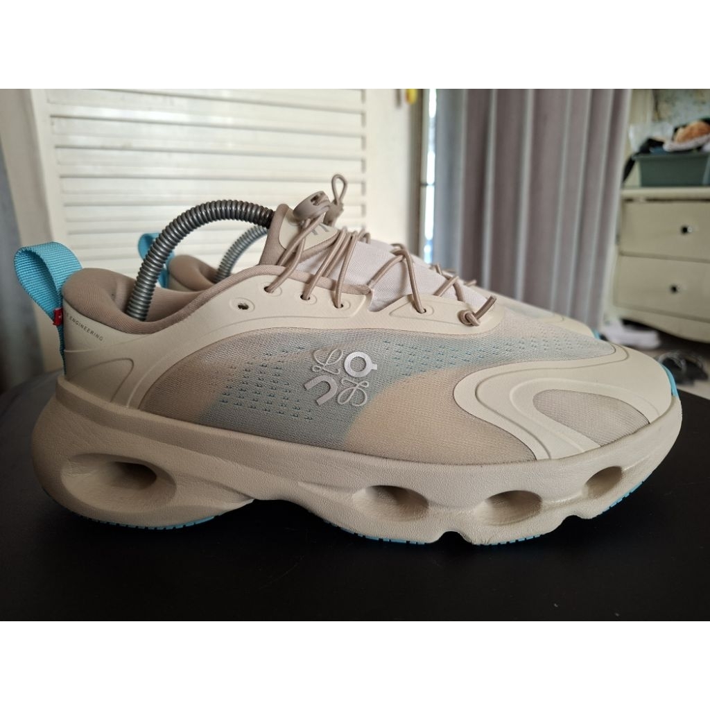 Sepatu running OC loewe seken sz 43 insole 27,5cm kondisi like new baru pakai 2x saja !