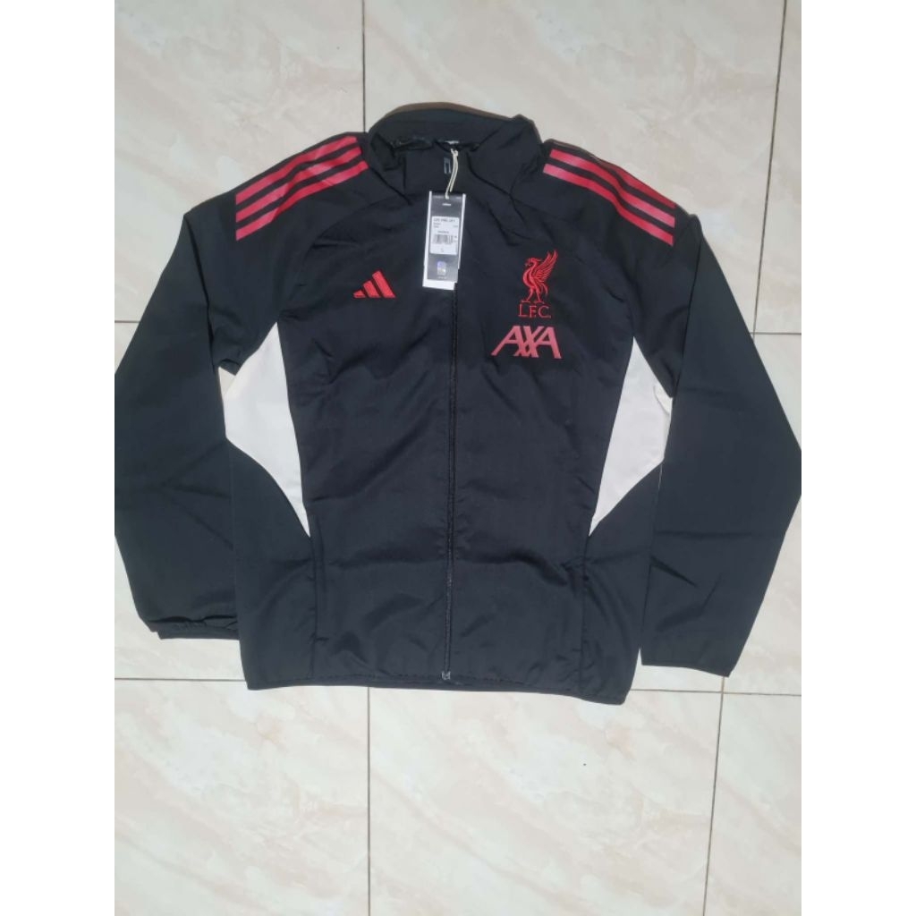 ￼Liverpool FC Tiro 25 Competition Presentation Jacket