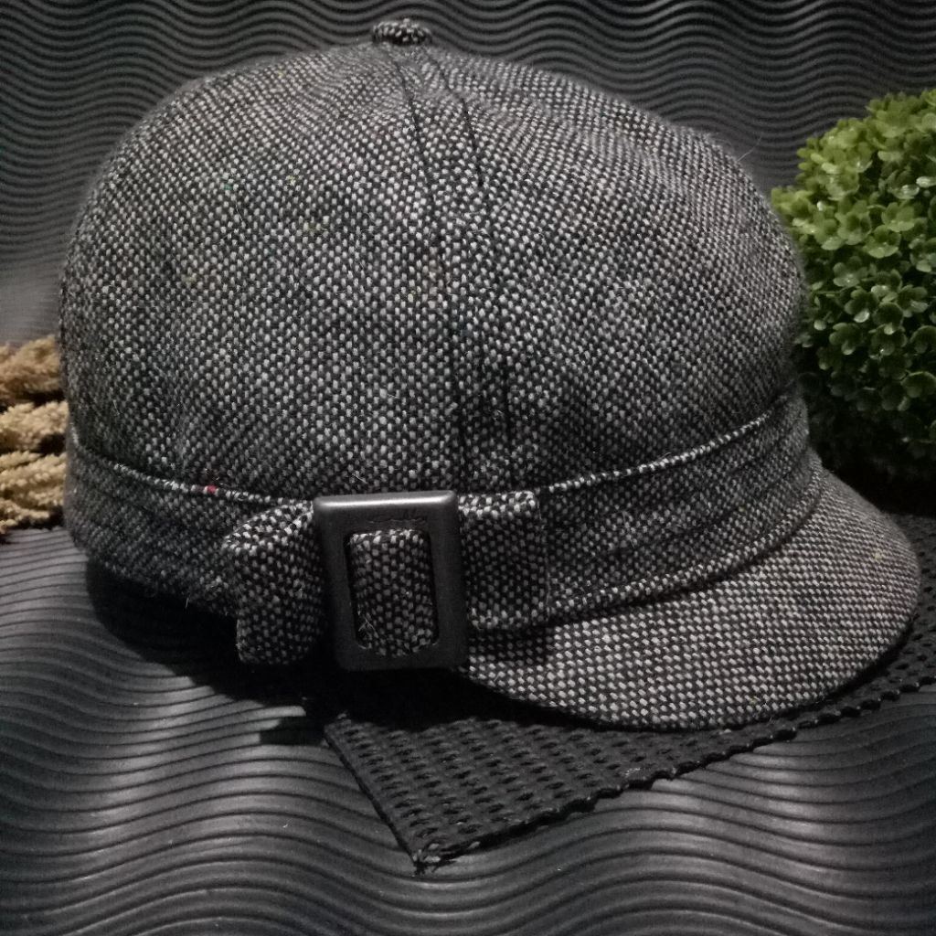 Topi Oakley / Topi Newsboy / Topi Visor Pendek / Topi Wol / Topi Belanda / Topi Bekas / Topi Second 