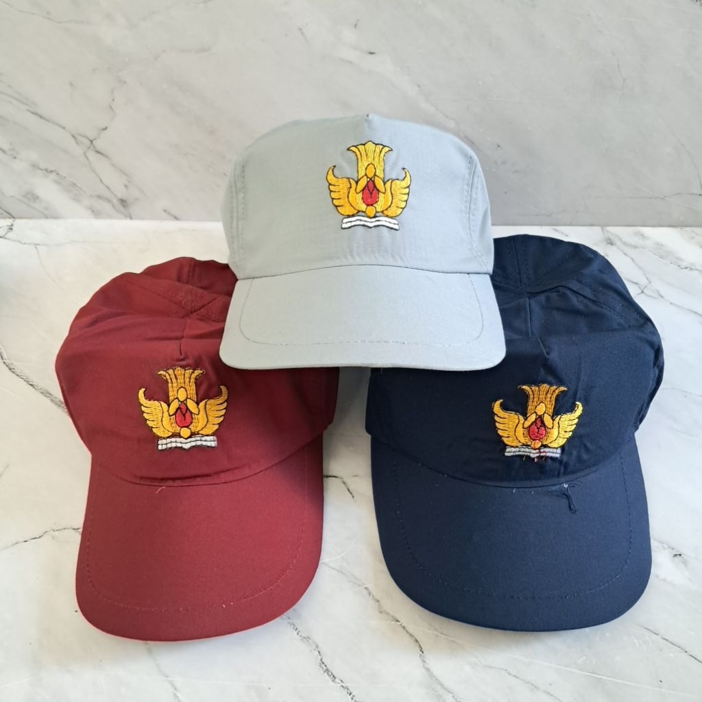 Topi sekolah SD, SMP dan SMA