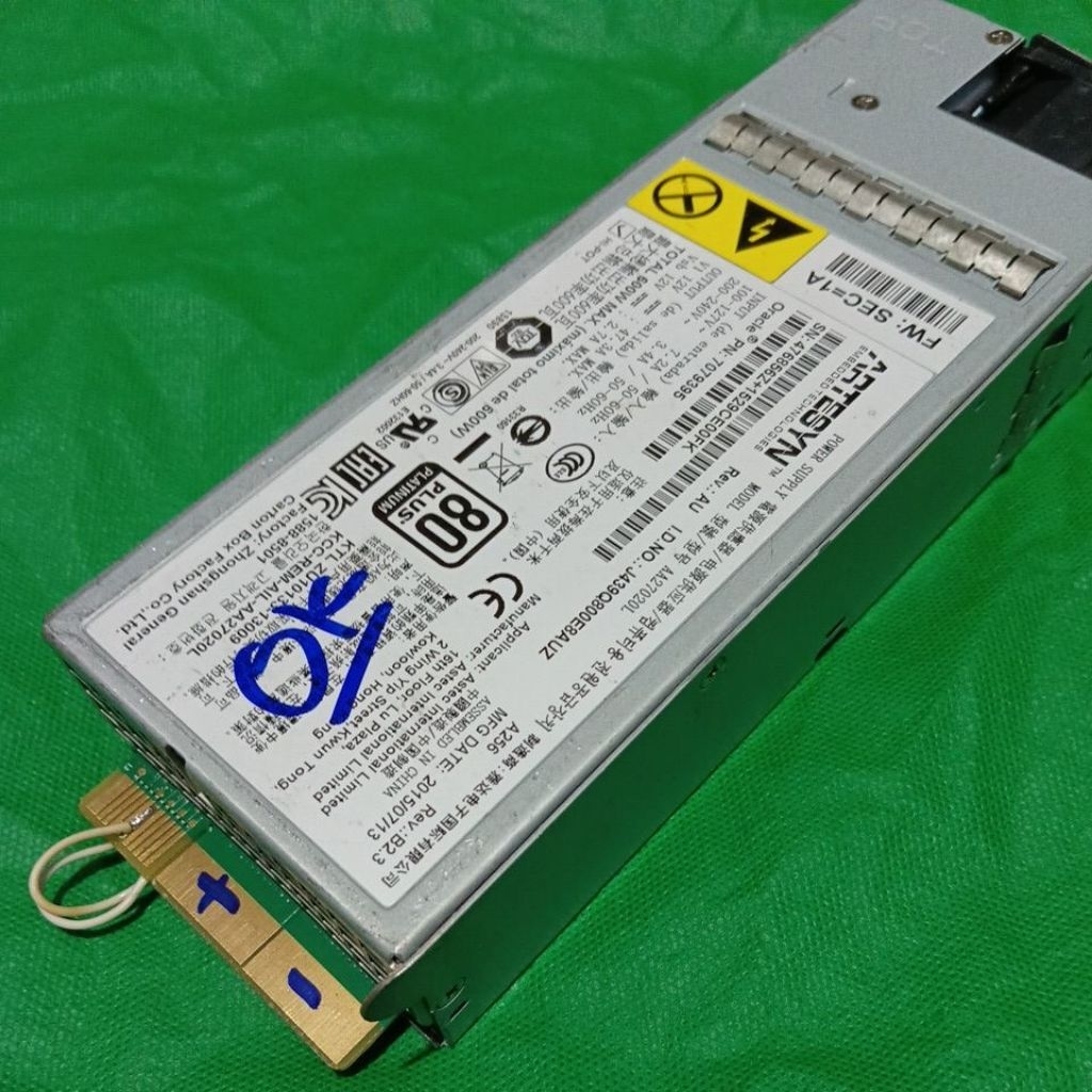 Power supply switching ARTESYN 12V 47A model AA27020L 600Watt