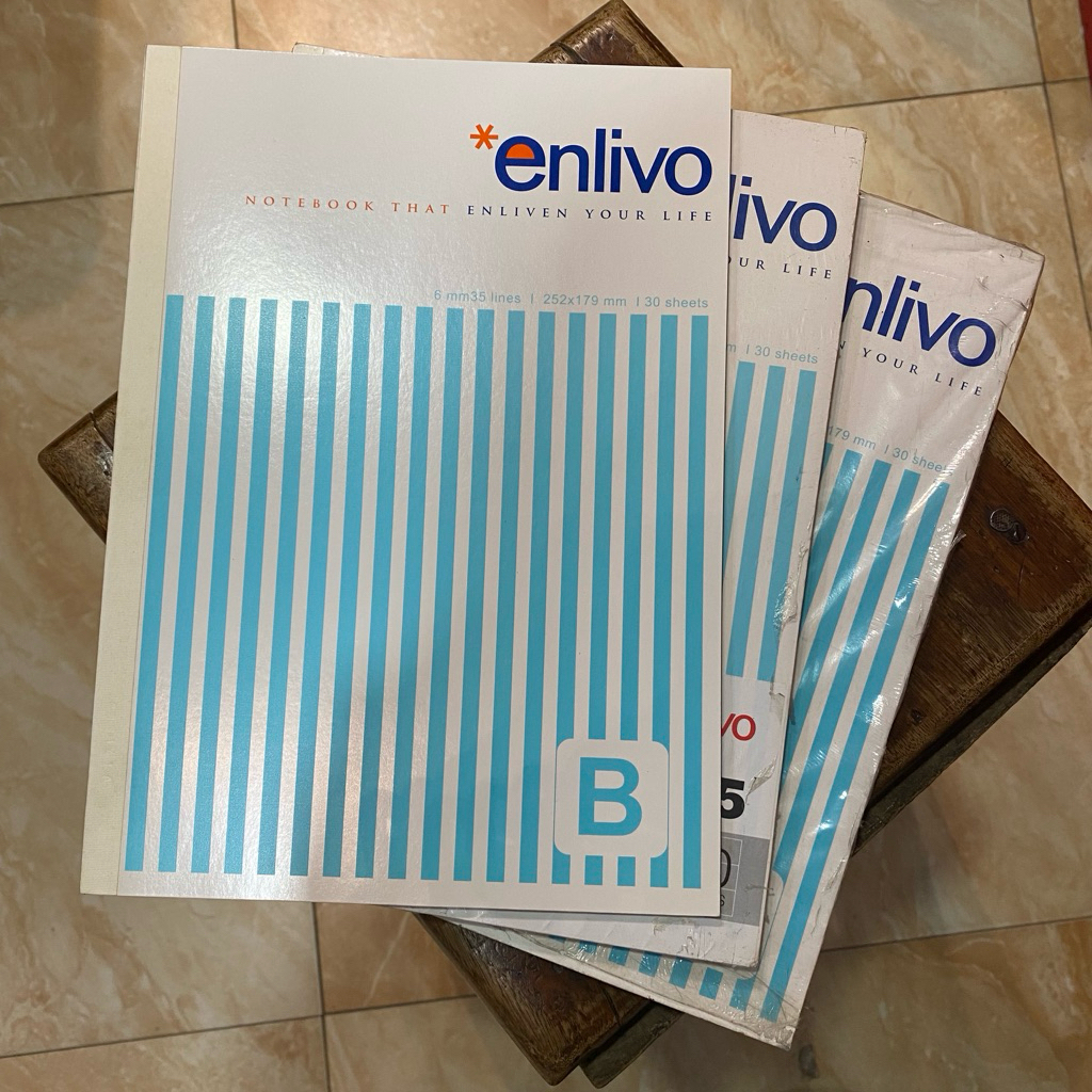 Buku Notebook Garis B5 Enlivo (per pak isi 3 buku) | Buku Tulis Notebook 30 lembar 252 x 179 mm MURA
