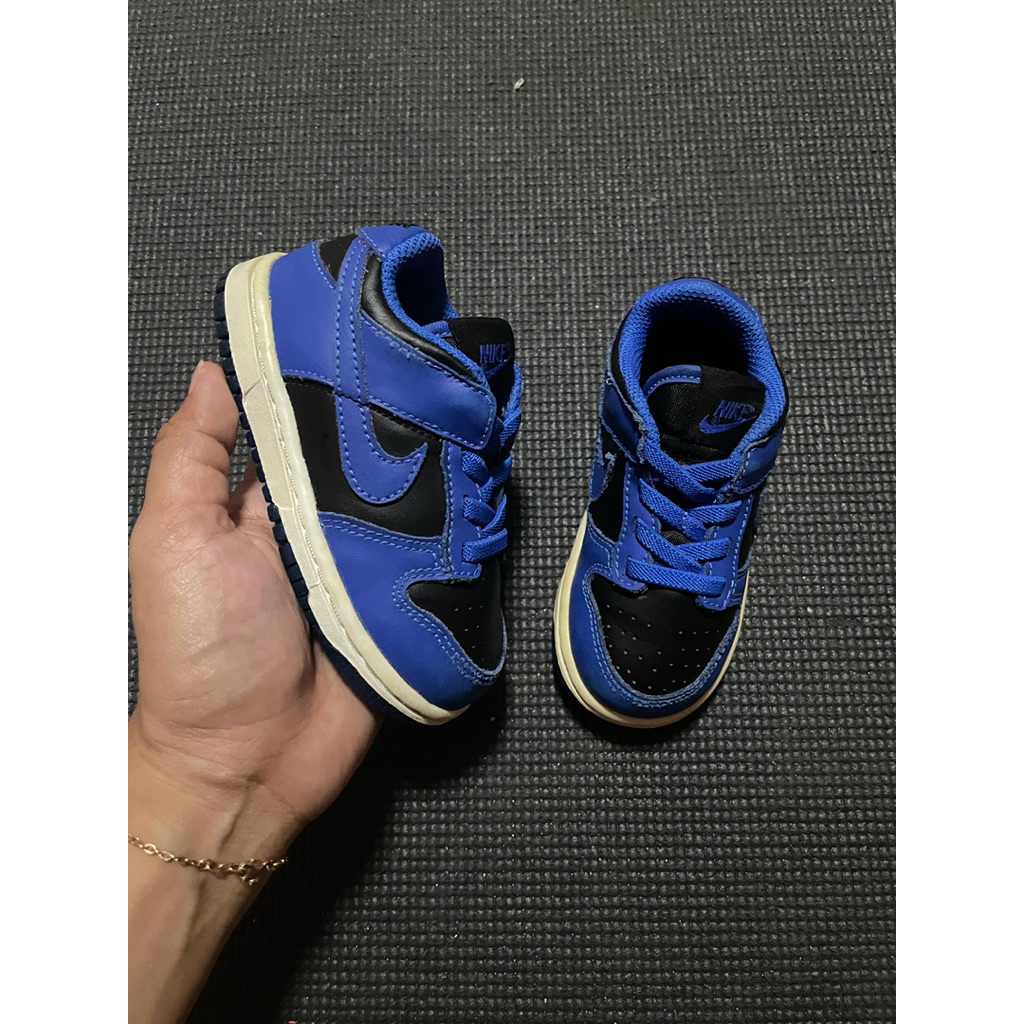 Sepatu Nike Dunk Low size 23,5 insole 13cm