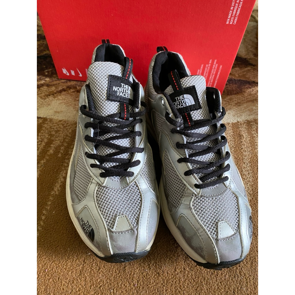 SEPATU TNF PL