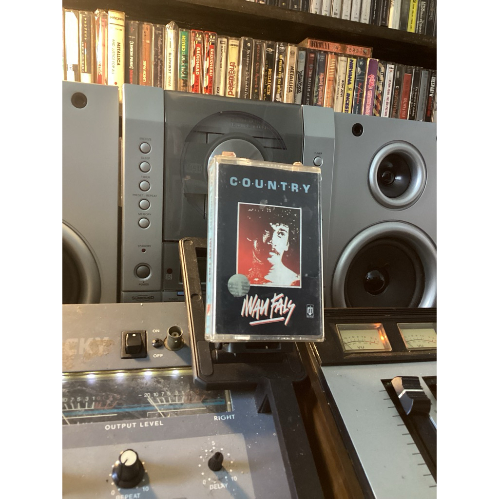 kaset pita iwan fals album country