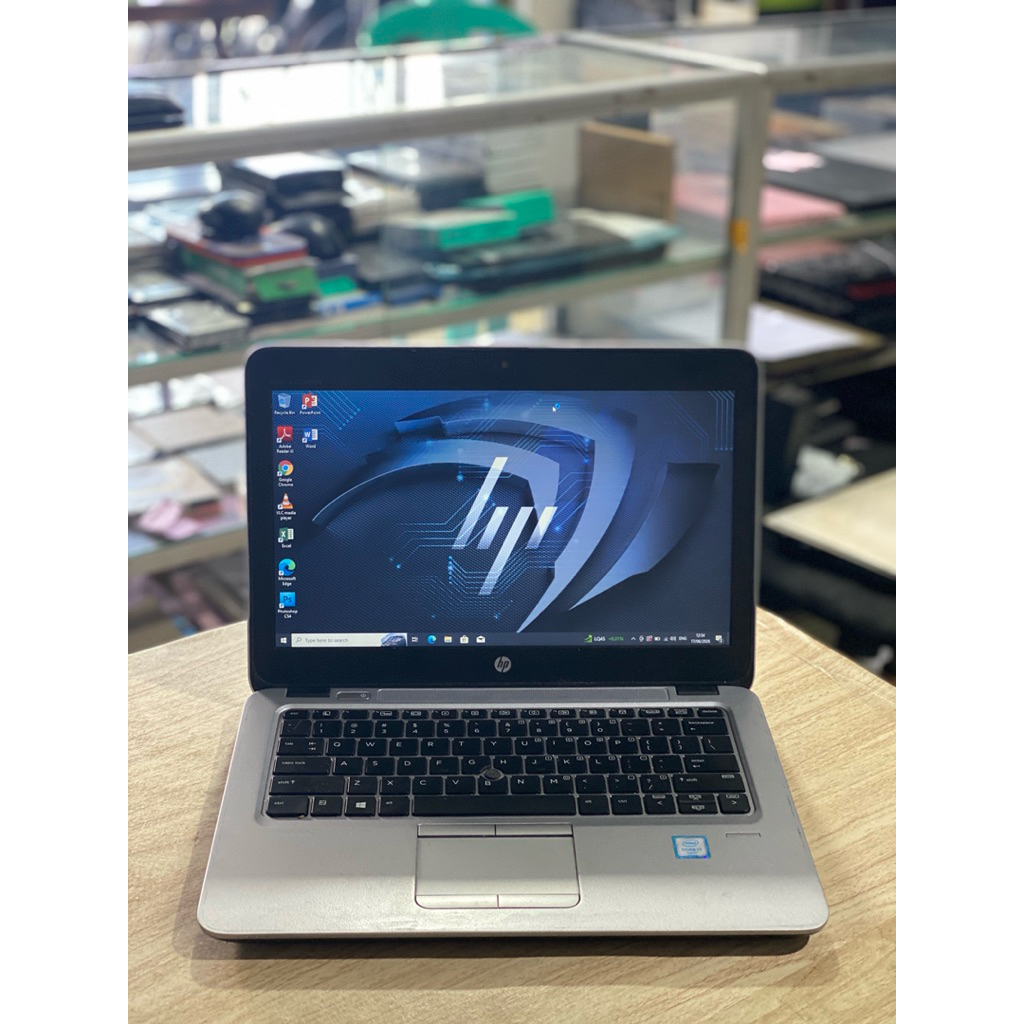 HP PROBOOK 820-G3 core i7