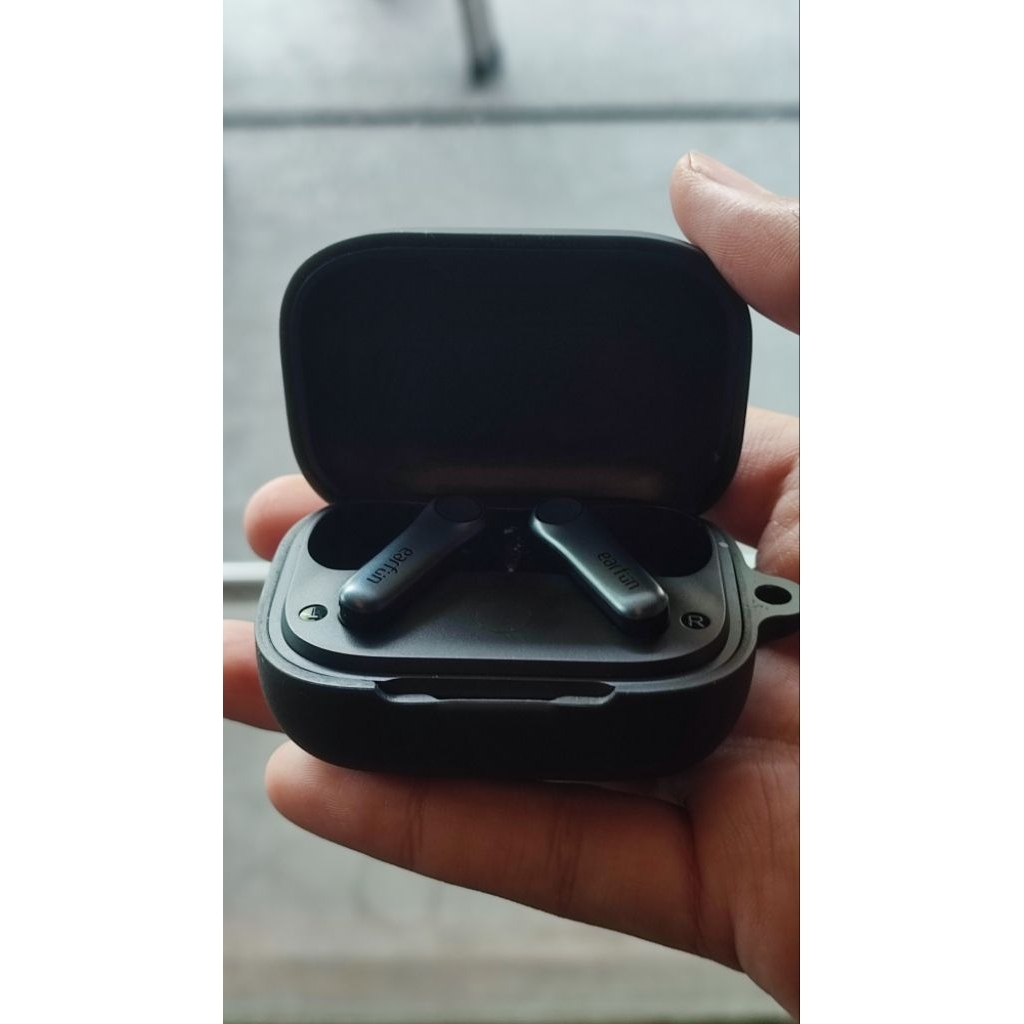 Earfun Air Pro 4 & Sillicone Case (second terawat)