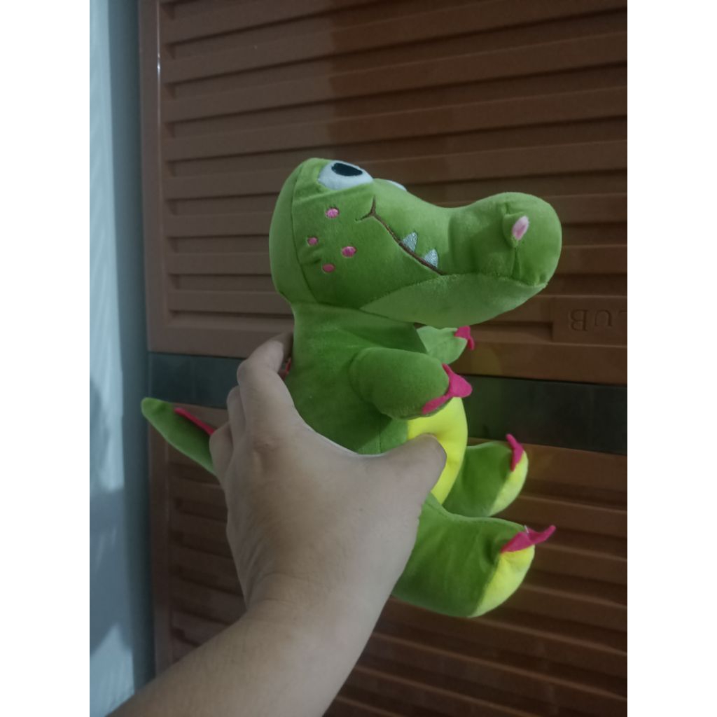 Crocs doll for him/ her hai kamu para buaya