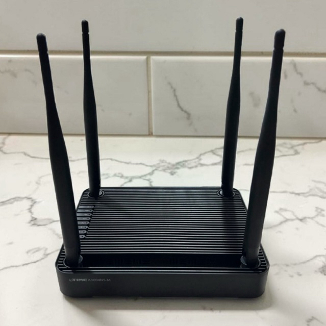 ipTIME A3004NS-M DualBand