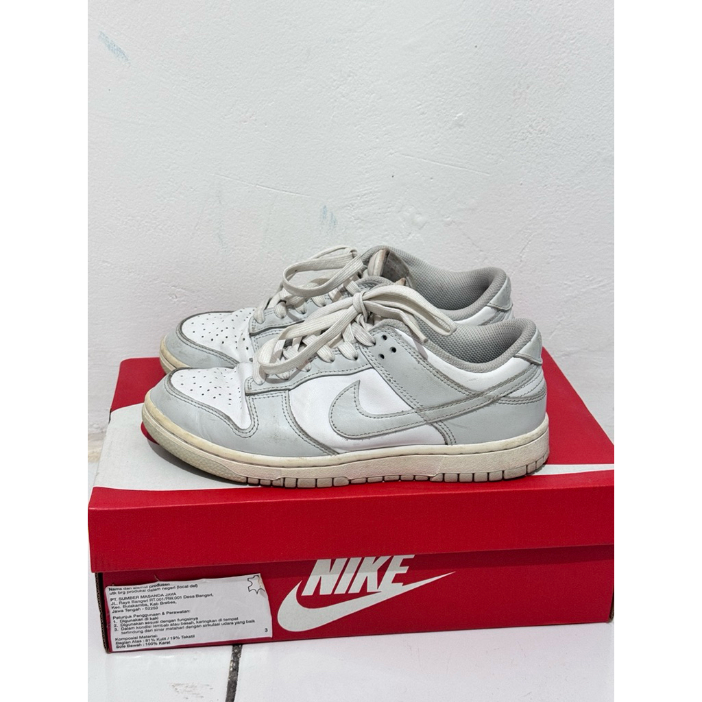 Preloved Sepatu Nike Dunk Low