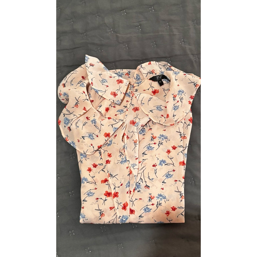 Preloved Blouse Bunga-Bunga