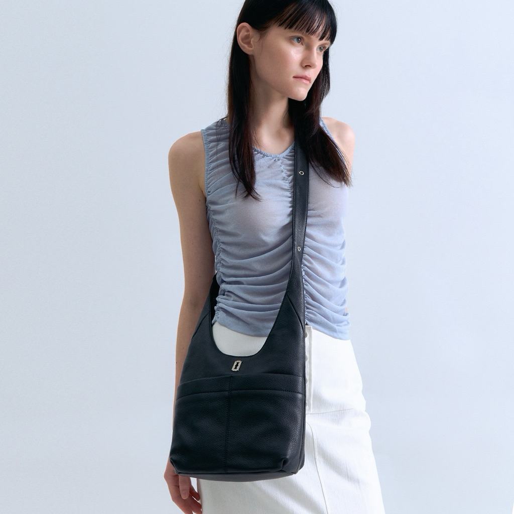 Vunque Black Bag
