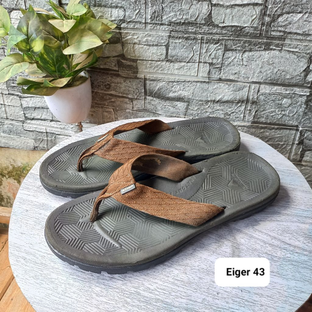 Sandal second/bekas original merk eiger aize43 kecil insol 27,5cm cocok dikaki ukuran 42