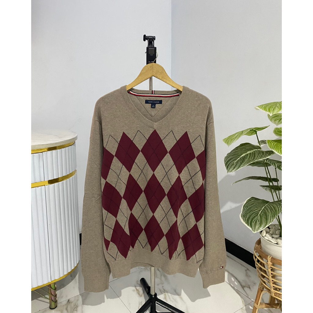 Knit rajut tomi hilfiger motif ketupat