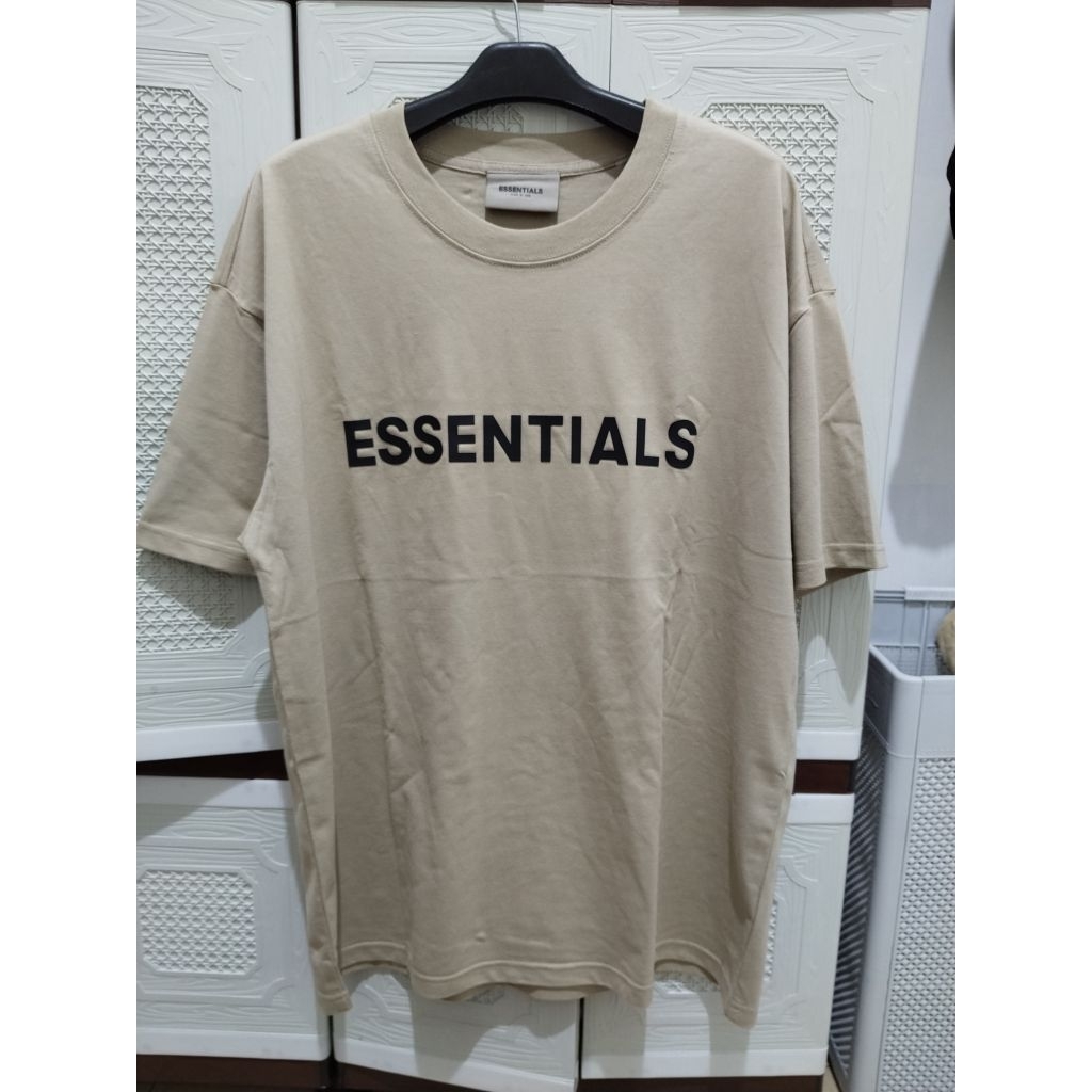 Essentials tshirt