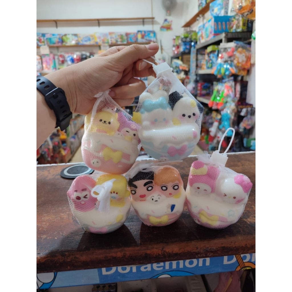 oketoys mainan figur squishi skuisi
