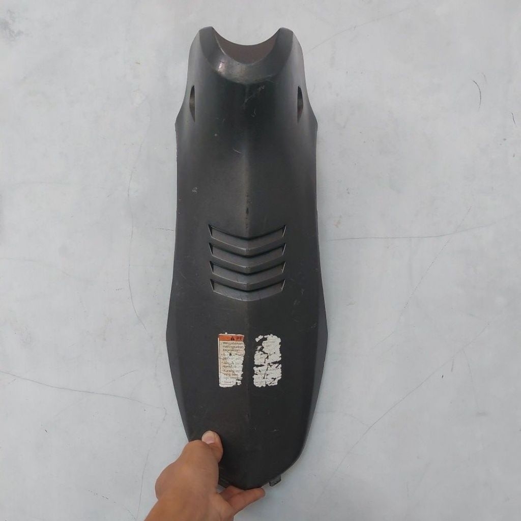 Cover Tengah Shield Leg Center Satria Fu Karbu Original